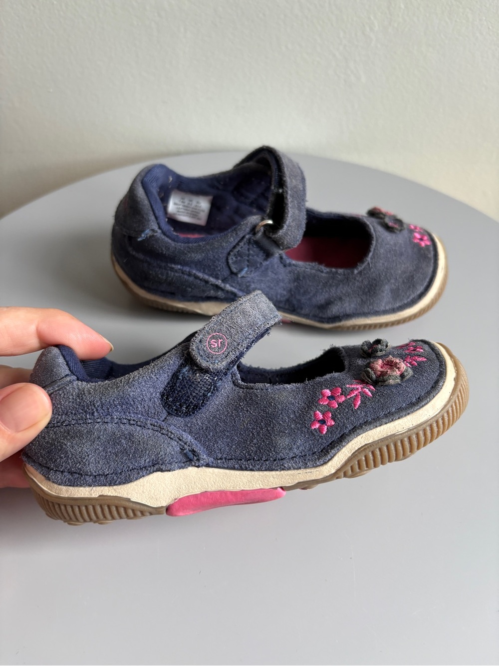 Stride Rite Navy Mary Jane Shoes with Pink Floral Embroidery, size 7.5 - Picture 2 of 5